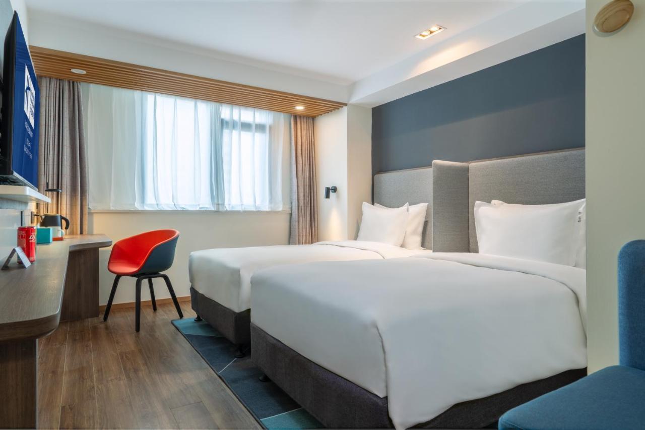 Holiday Inn Express Qingdao City Center By Ihg Exteriör bild