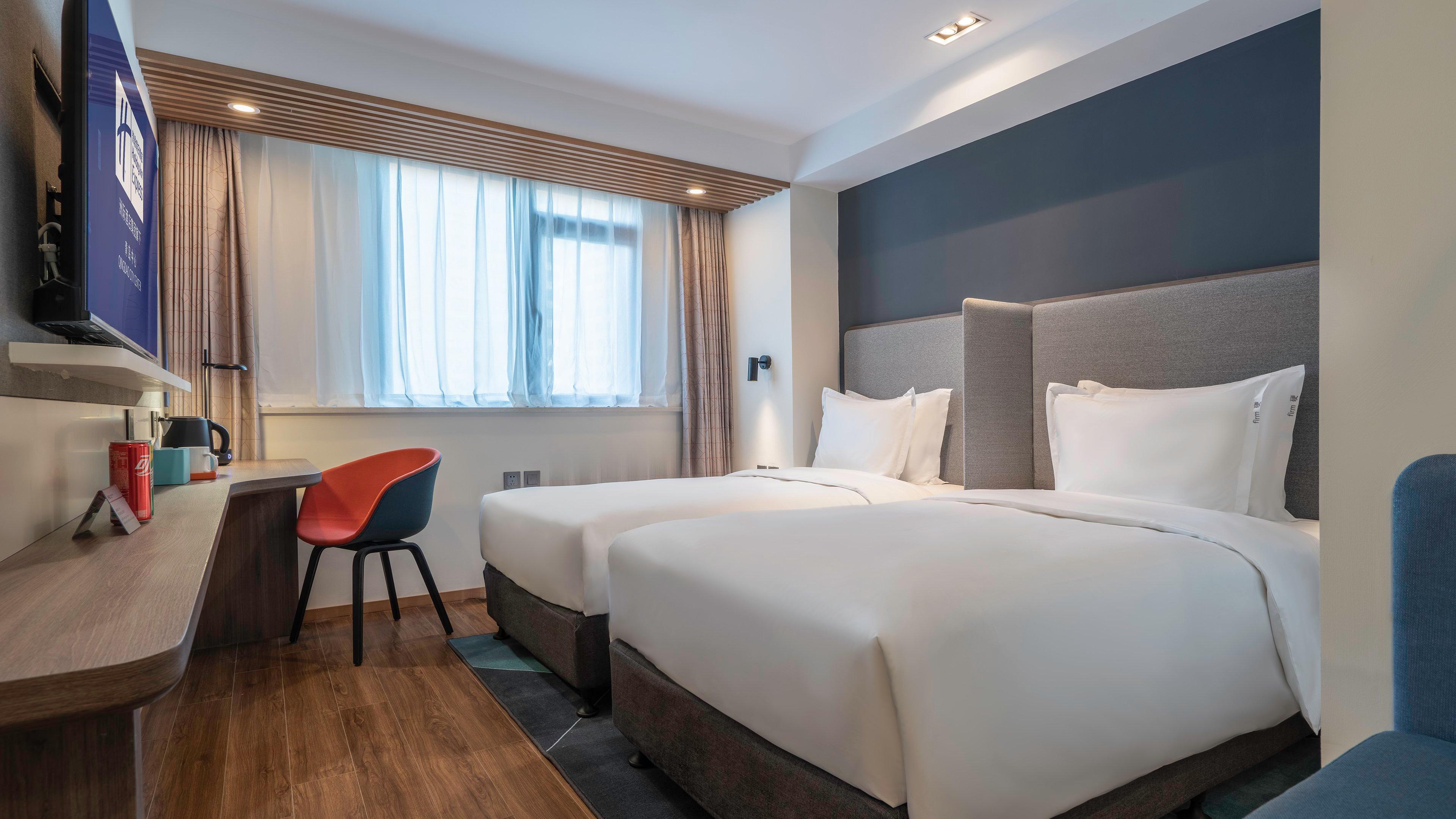 Holiday Inn Express Qingdao City Center By Ihg Exteriör bild