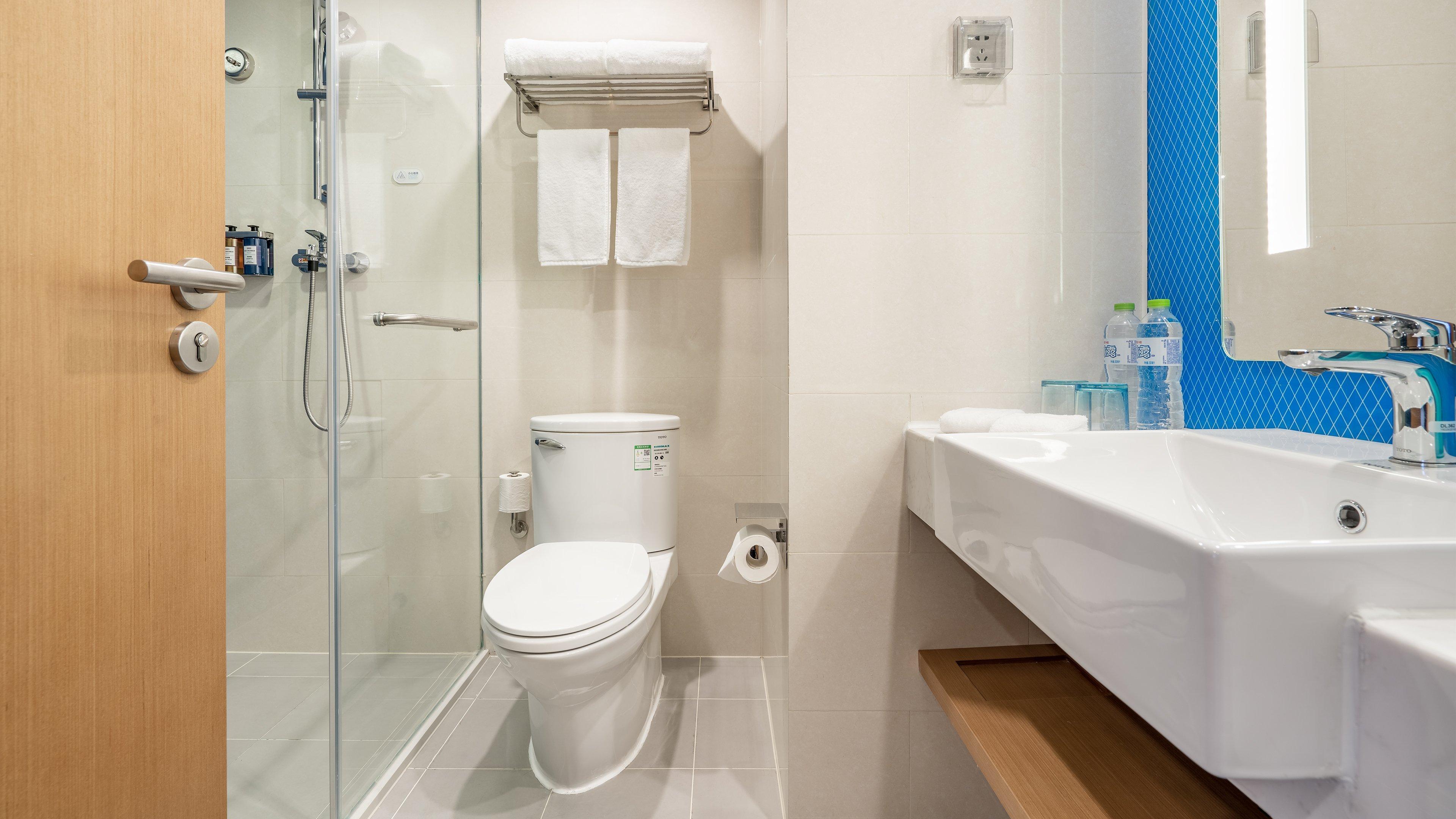 Holiday Inn Express Qingdao City Center By Ihg Exteriör bild