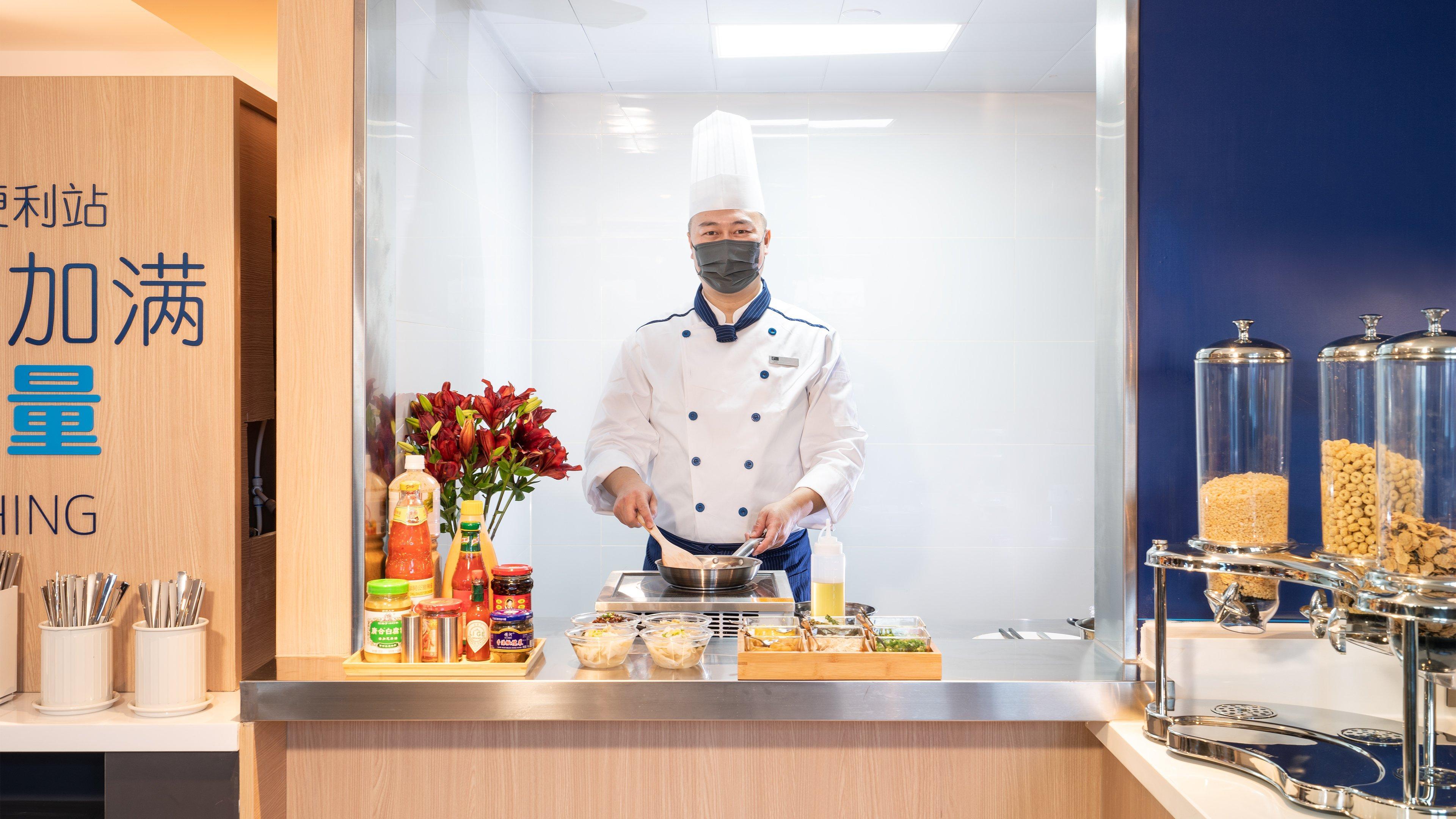 Holiday Inn Express Qingdao City Center By Ihg Exteriör bild