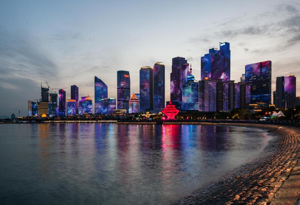 Holiday Inn Express Qingdao City Center By Ihg Exteriör bild